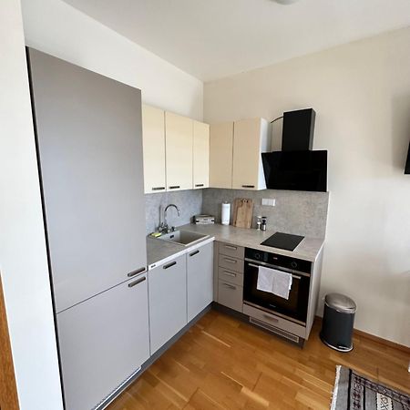 Cozy Apartment Prag Exteriör bild