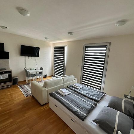 Cozy Apartment Prag Exteriör bild